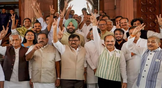 महिला आरक्षण विधेयेक महिलाओं के साथ ''बहुत बड़ा धोखा'', 2024 में वोट के लिए यह मोदी सरकार की चालः विपक्ष