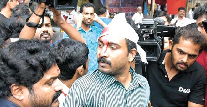 केरल में वकीलों की गुंडागर्दी, मीडियाकर्मियों पर टूटा कहर