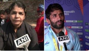 साक्षी मलिक और पूनिया ने आंदोलन से पीछे हटने की खबरों को बताया गलत, बोले- 'हम पीछे नहीं हटेंगे, लड़ाई जारी रहेगी'