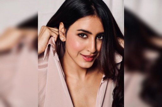 मॉडलिंग और दुबई की नौकरी छोड़ खुद का शुरू किया बिजनेस, महिलाओं के लिए रोलमॉडल बनीं सोफिया सिंह