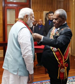 पीएम नरेंद्र मोदी को दिया गया फिजी का सर्वोच्च सम्मान- ‘कम्पैनियन ऑफ द ऑर्डर ऑफ फिजी’