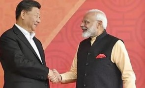 ब्रिक्स शिखर सम्मेलन 2023: पीएम मोदी, चीन के शी जिनपिंग की संक्षिप्त बातचीत; साथ चलते दिखे