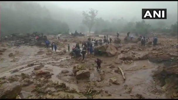 15 Dead Dozens Trapped In Landslide In Kerala After Heavy Rains Outlook Hindi