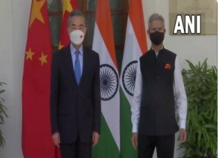 भारत को सीमा मुद्दे पर मतभेदों को द्विपक्षीय संबंधों में ‘यथोचित स्थान’ पर रखना चाहिए: चीनी विदेश मंत्री