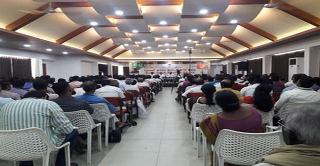 केरल के इडुक्की में बीएसएम ने मसालों के लिए क्रेता-विक्रता बैठक आयोजित की, जिसमें 185 किसानों के साथ ही 52 निर्यातकों ने भाग लिया