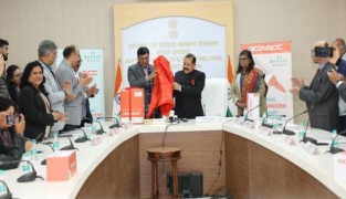 मांडविया ने भारत बायोटेक के नेजल कोविड टीके ‘इनकोवैक’ को ‘लांच’ किया
