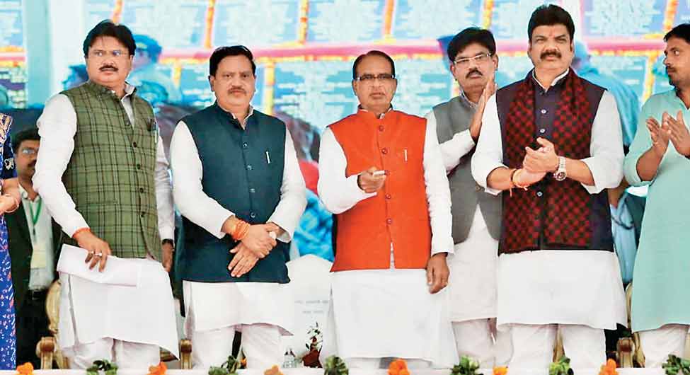 मध्य प्रदेश: हर दल लुभाए दलित